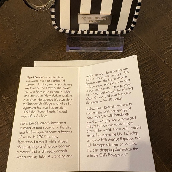 Henri Bendel Black and White Striped Cigarette Case - Picture 6 of 6